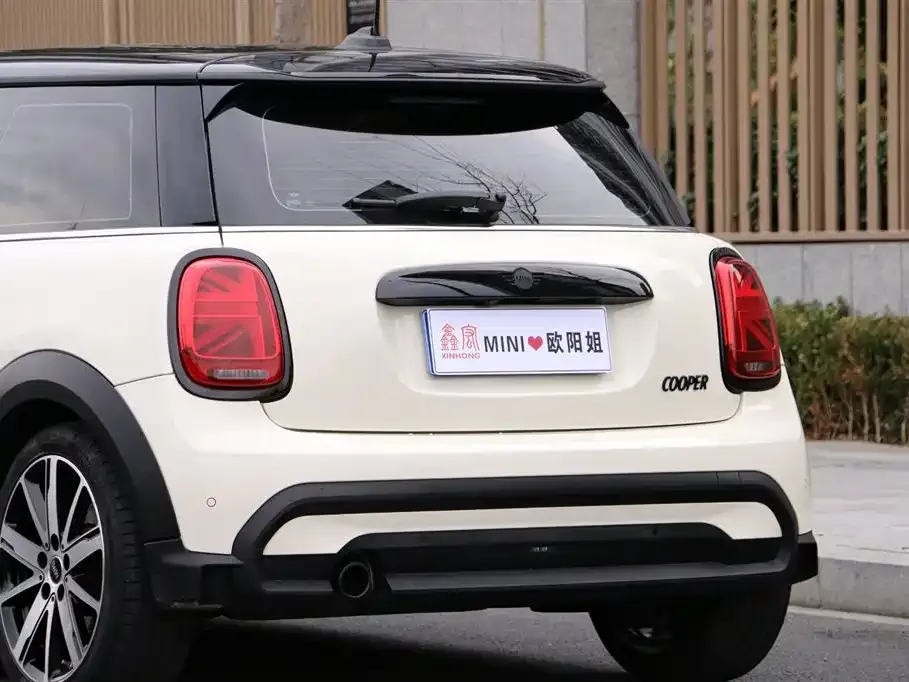 MINI Cooper (3-door) 2023 из CN, фото 3