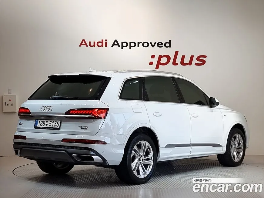 Audi Q7 2022 из KR, фото 2