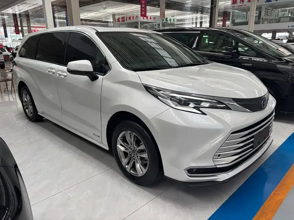 Toyota Sienna 2023 из CN, фото 9