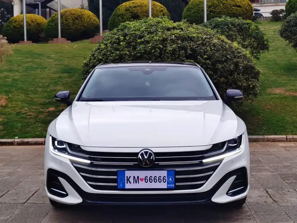 Volkswagen CC 2023 из CN, фото 2