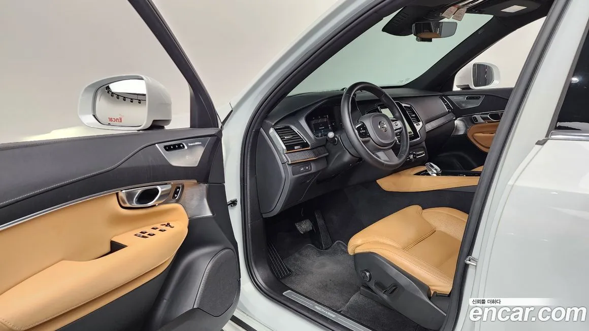 Volvo XC90 2023 из KR, фото 8