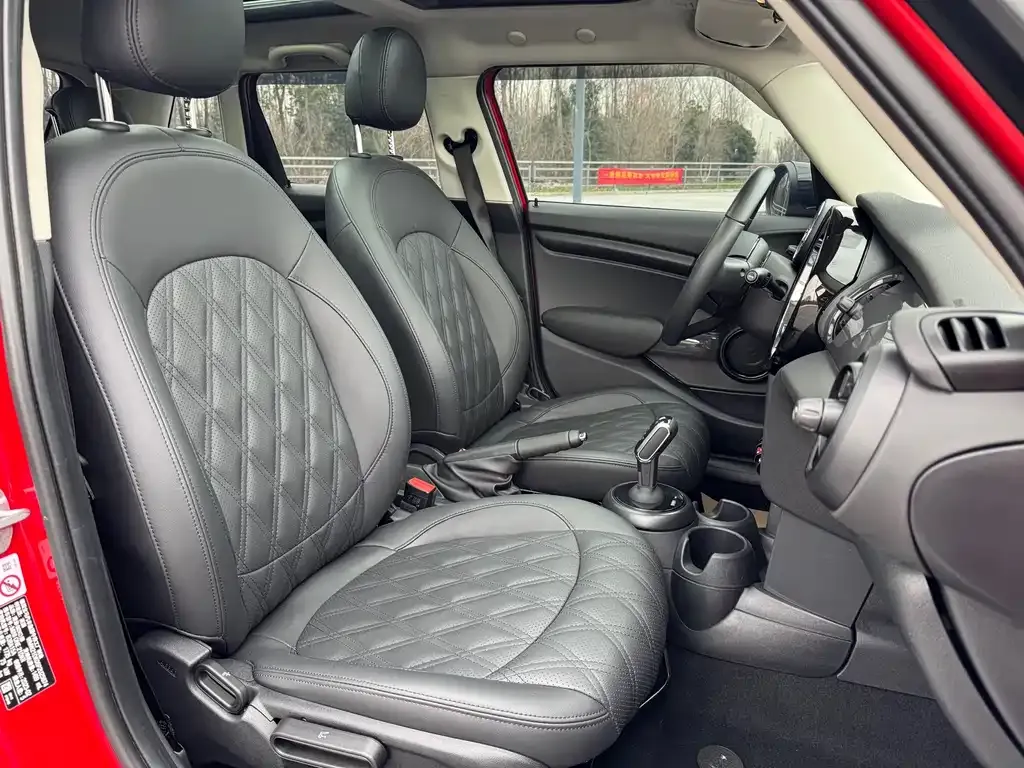 MINI Cooper (3-door) 2023 из CN, фото 9