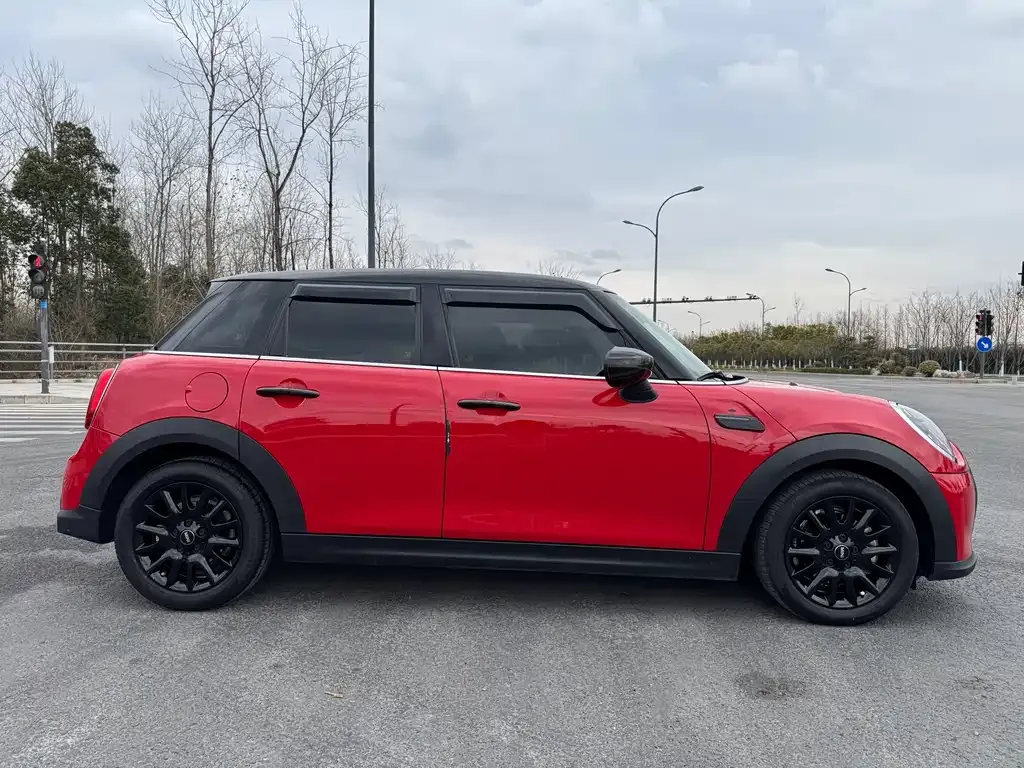 MINI Cooper (3-door) 2023 из CN, фото 3