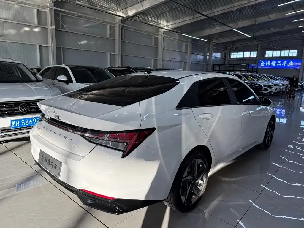 Hyundai Elantra 2023 из CN, фото 9