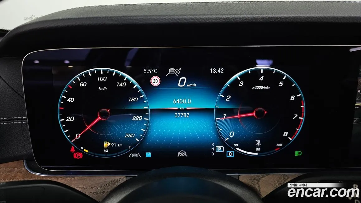 Mercedes-Benz E-Class 2021 из KR, фото 4