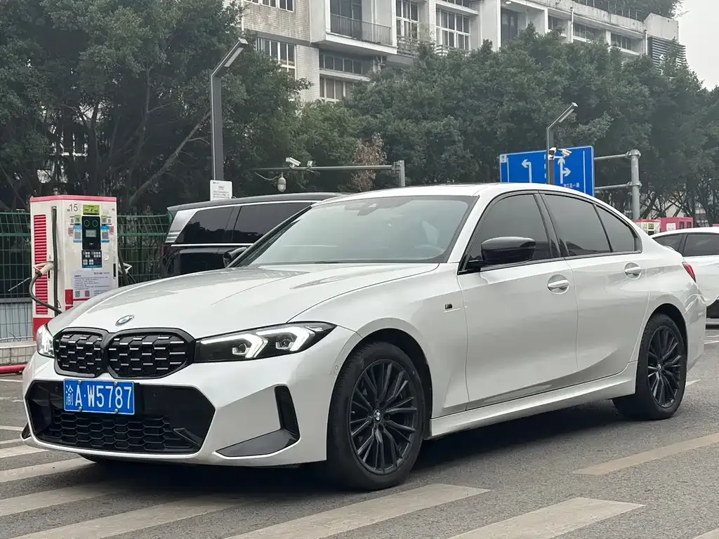 BMW 3 Series — фото 1
