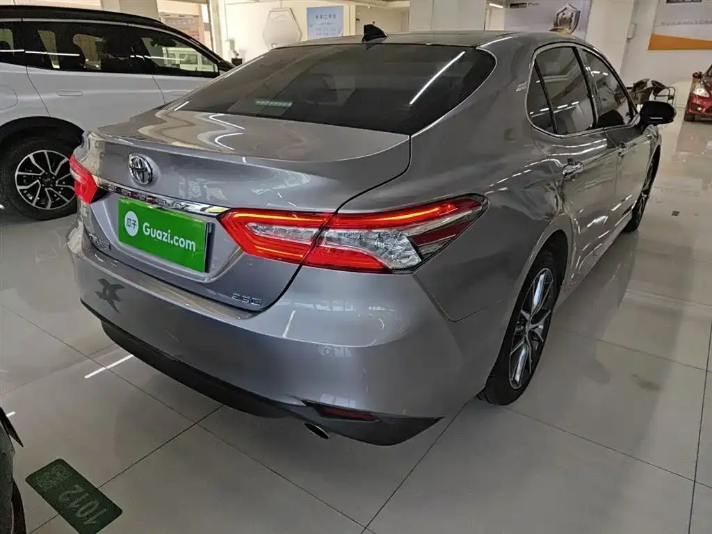 Toyota Camry 2022 из CN, фото 7