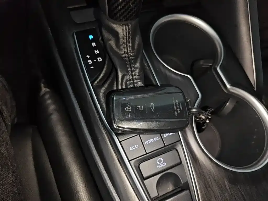 Toyota Camry 2022 из CN, фото 9
