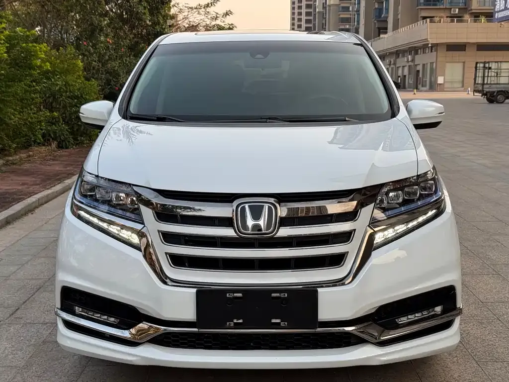 Honda Elysion 2021 из CN, фото 1