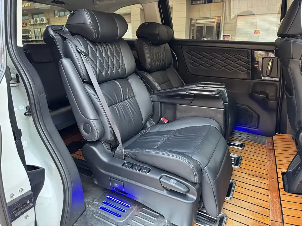 Honda Elysion 2021 из CN, фото 3