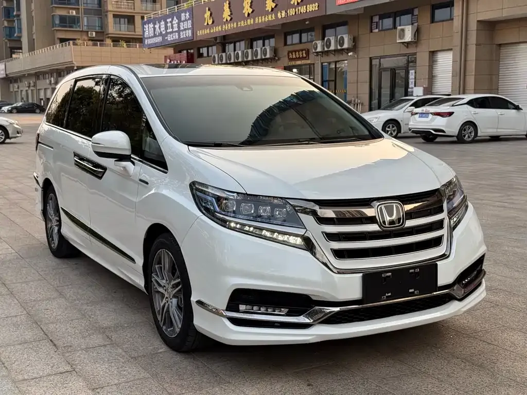 Honda Elysion 2021 из CN, фото 4
