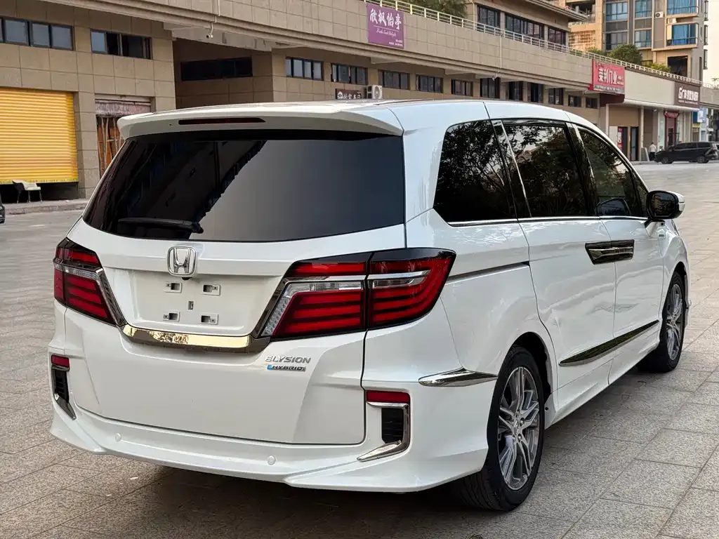 Honda Elysion 2021 из CN, фото 6