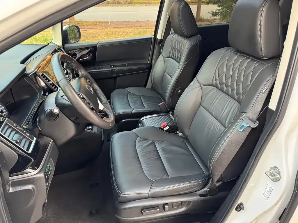Honda Elysion 2021 из CN, фото 9
