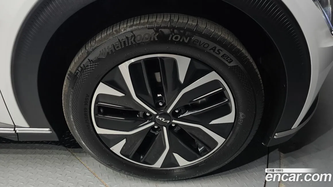 Kia EV6 2023 из KR, фото 5