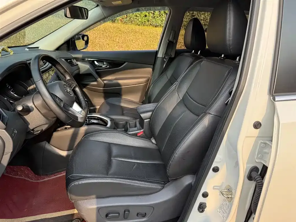 Nissan X-Trail 2023 из CN, фото 2