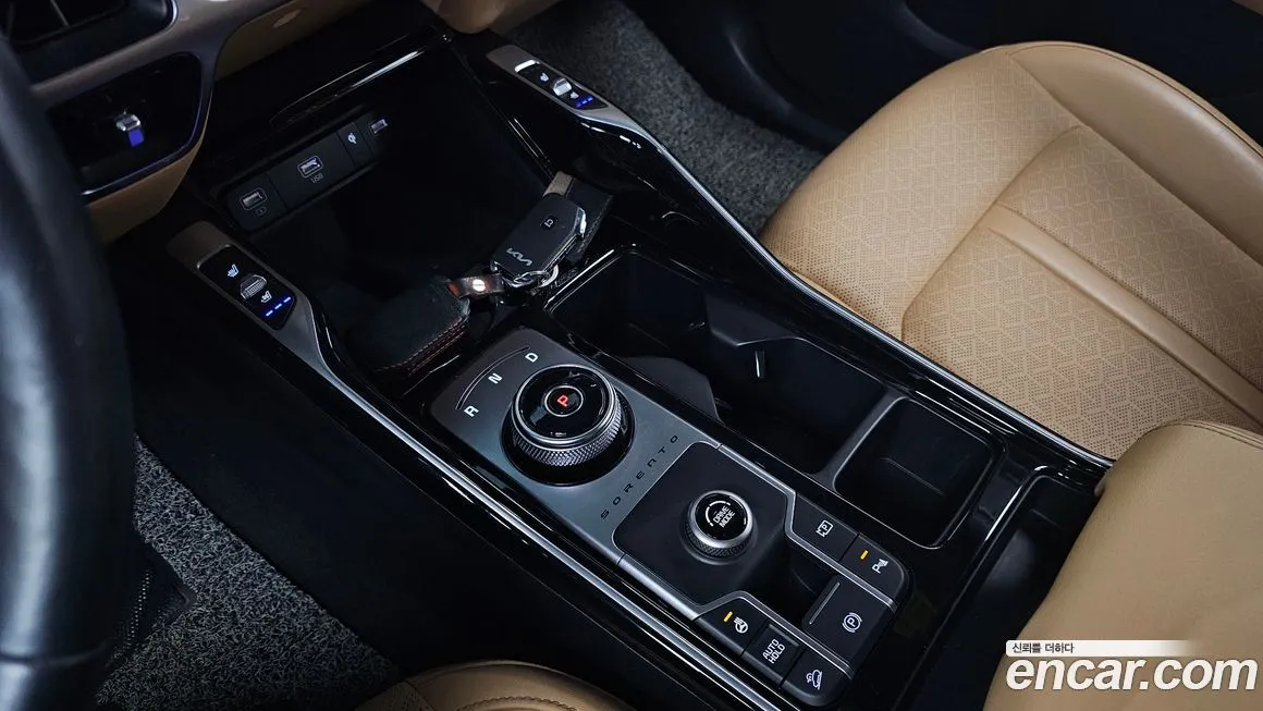 Kia Sorento — фото 7