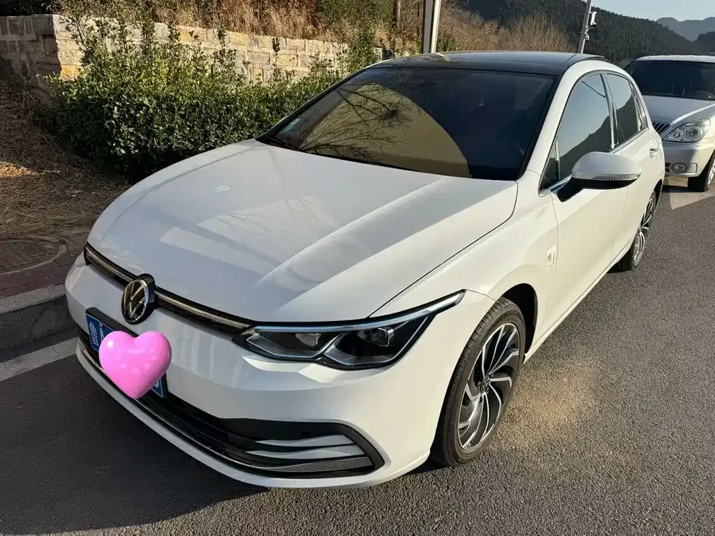 Volkswagen Golf 2023 из CN, фото 1