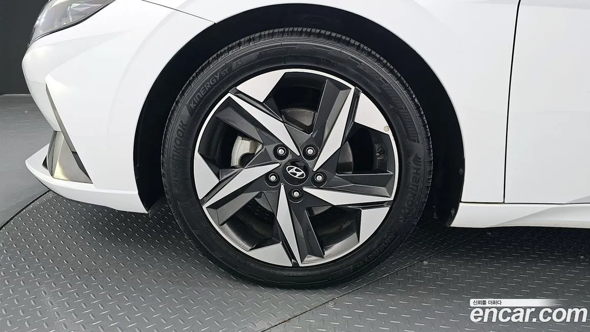 Hyundai AVANTE — фото 7