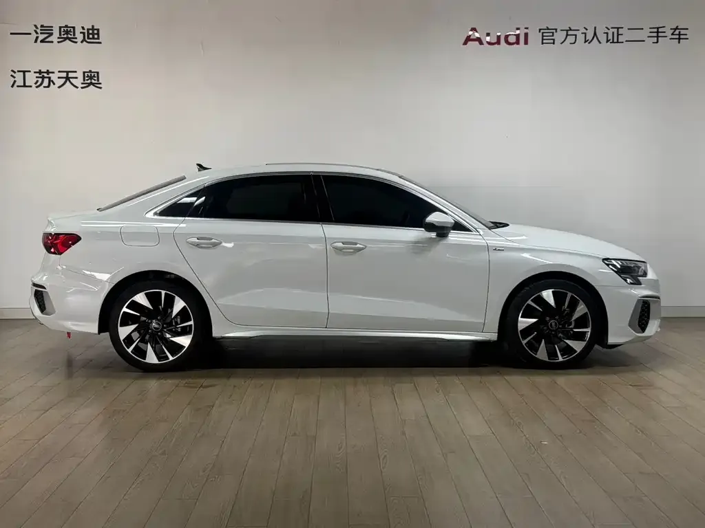 Audi A3 2023 из CN, фото 7