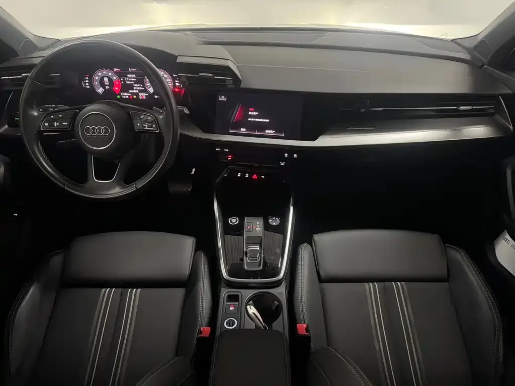 Audi A3 2023 из CN, фото 10