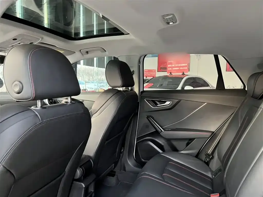 Audi Q2L 2024 из CN, фото 3