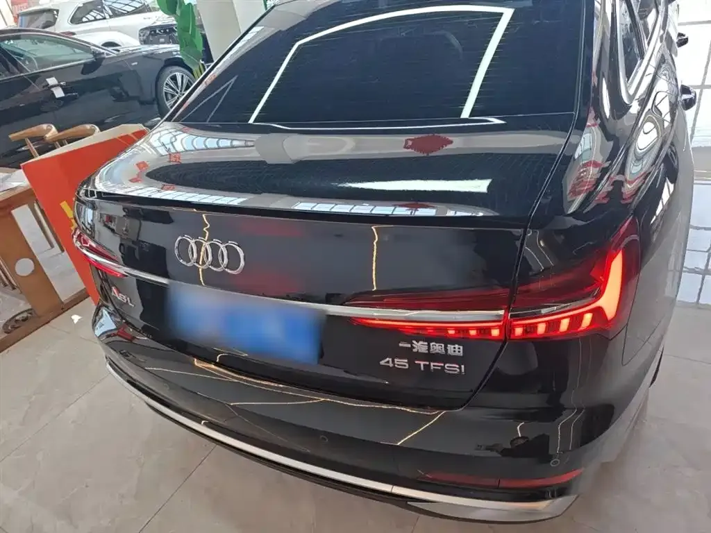 Audi A6L 2024 из CN, фото 5