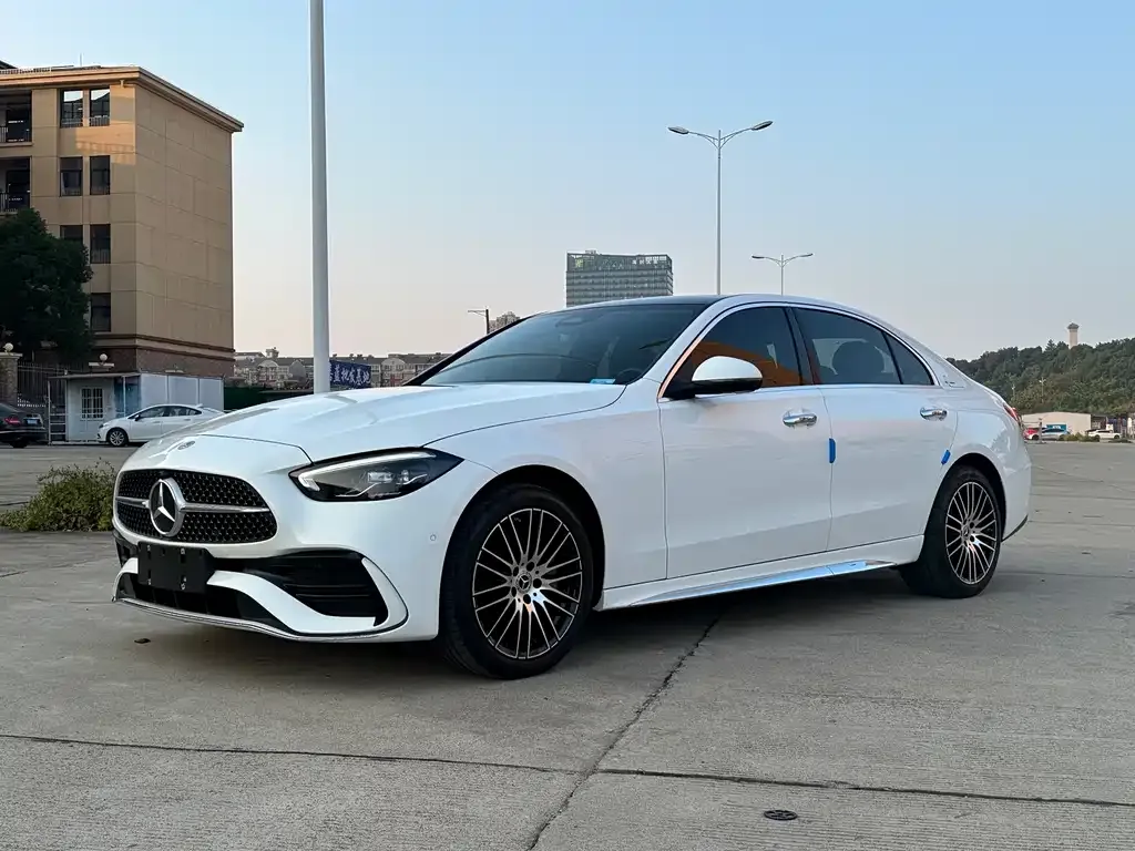 Mercedes-Benz C-Class — фото 1