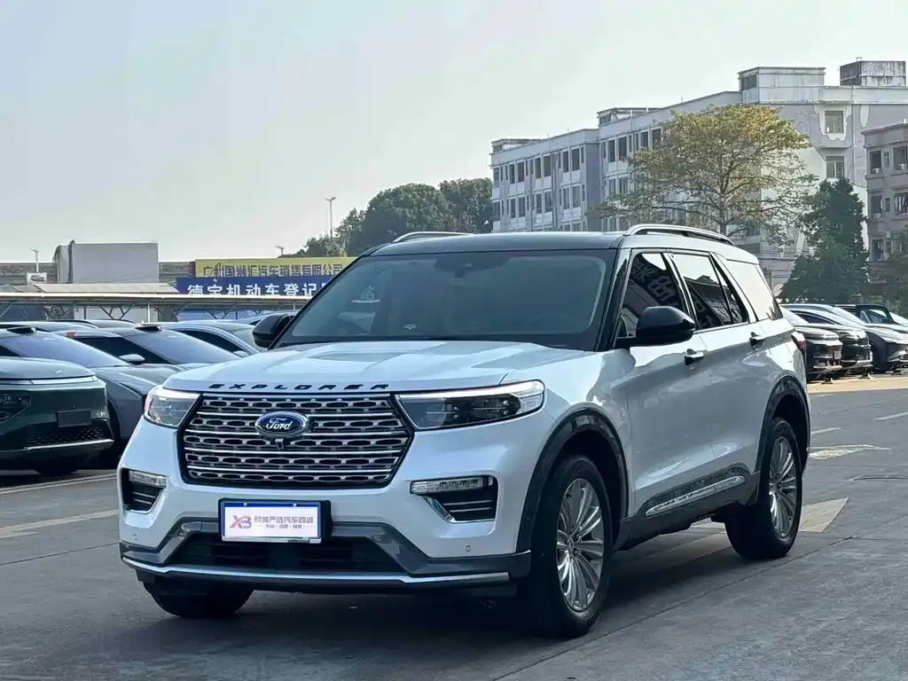 Ford Explorer 2022 из CN, фото 1
