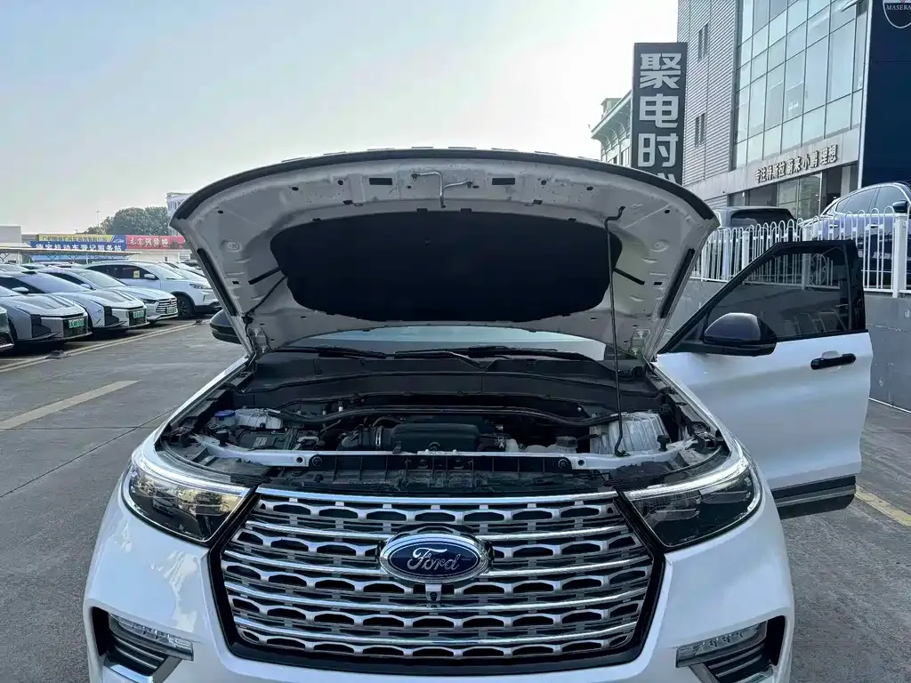 Ford Explorer 2022 из CN, фото 7