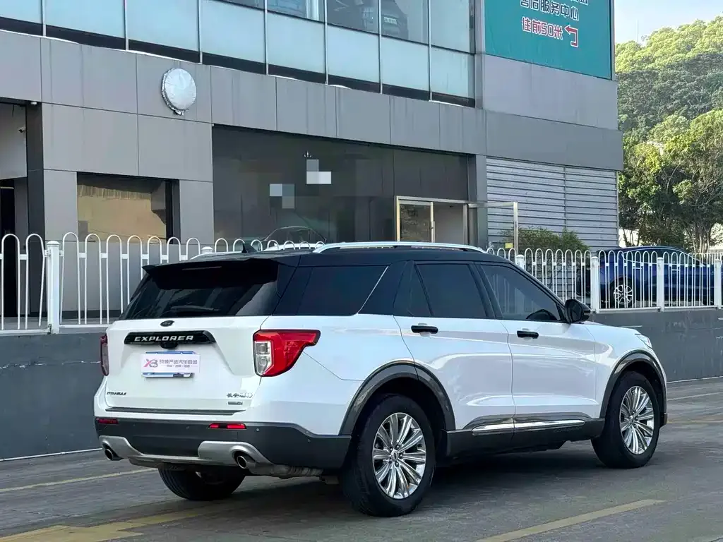 Ford Explorer 2022 из CN, фото 6