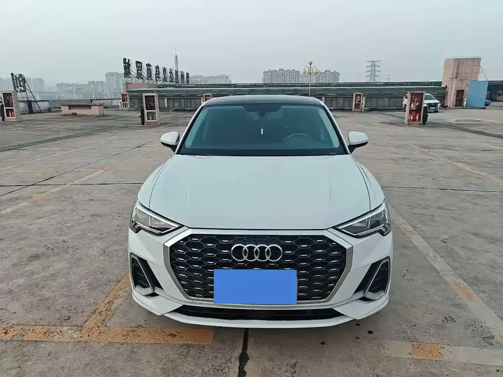 Audi Q3 Sportback — фото 7