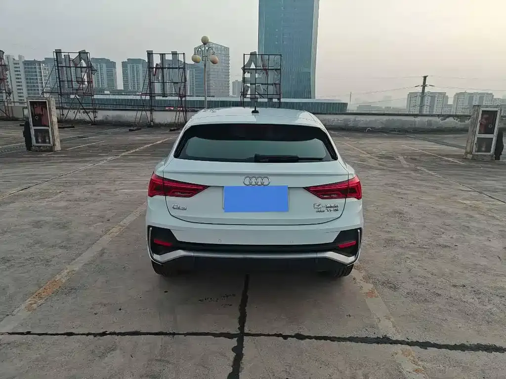 Audi Q3 Sportback — фото 3