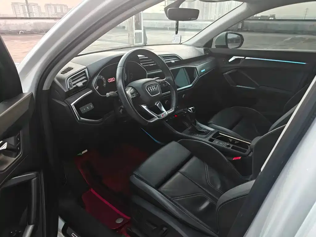 Audi Q3 Sportback — фото 10