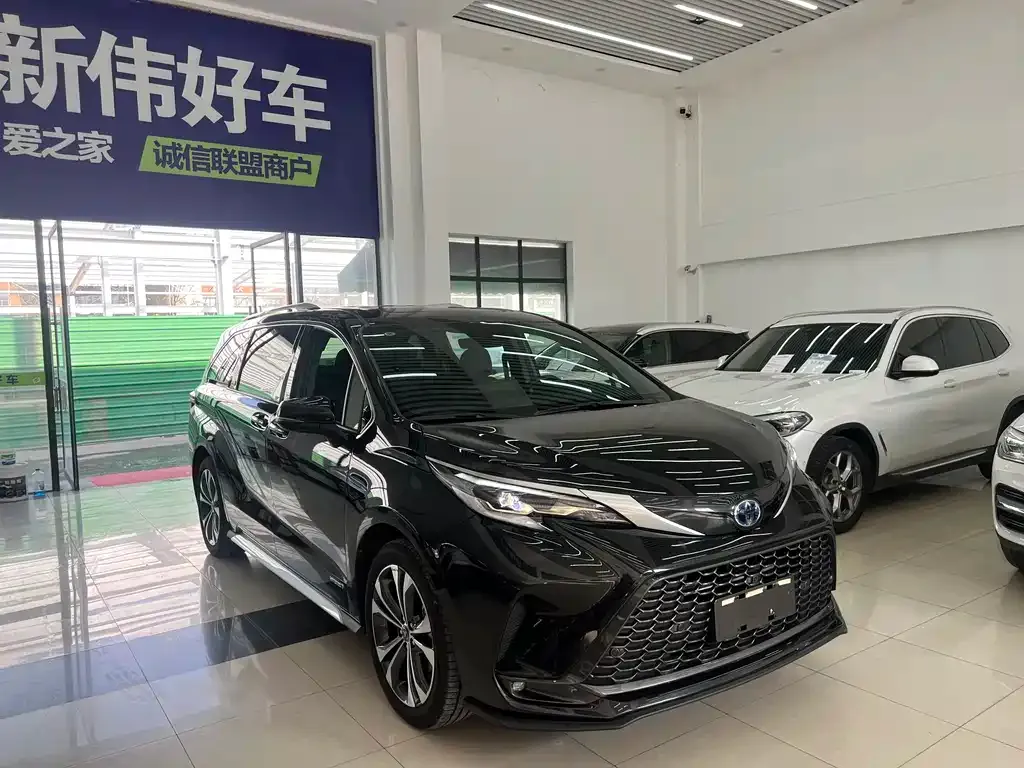 Toyota Granvia 2024 из CN, фото 7