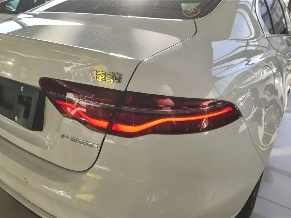 Jaguar XEL 2024 из CN, фото 3
