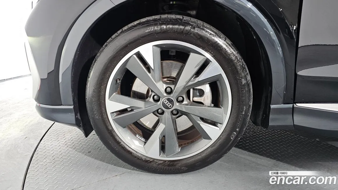 Audi Q4 e-tron 2023 из KR, фото 5