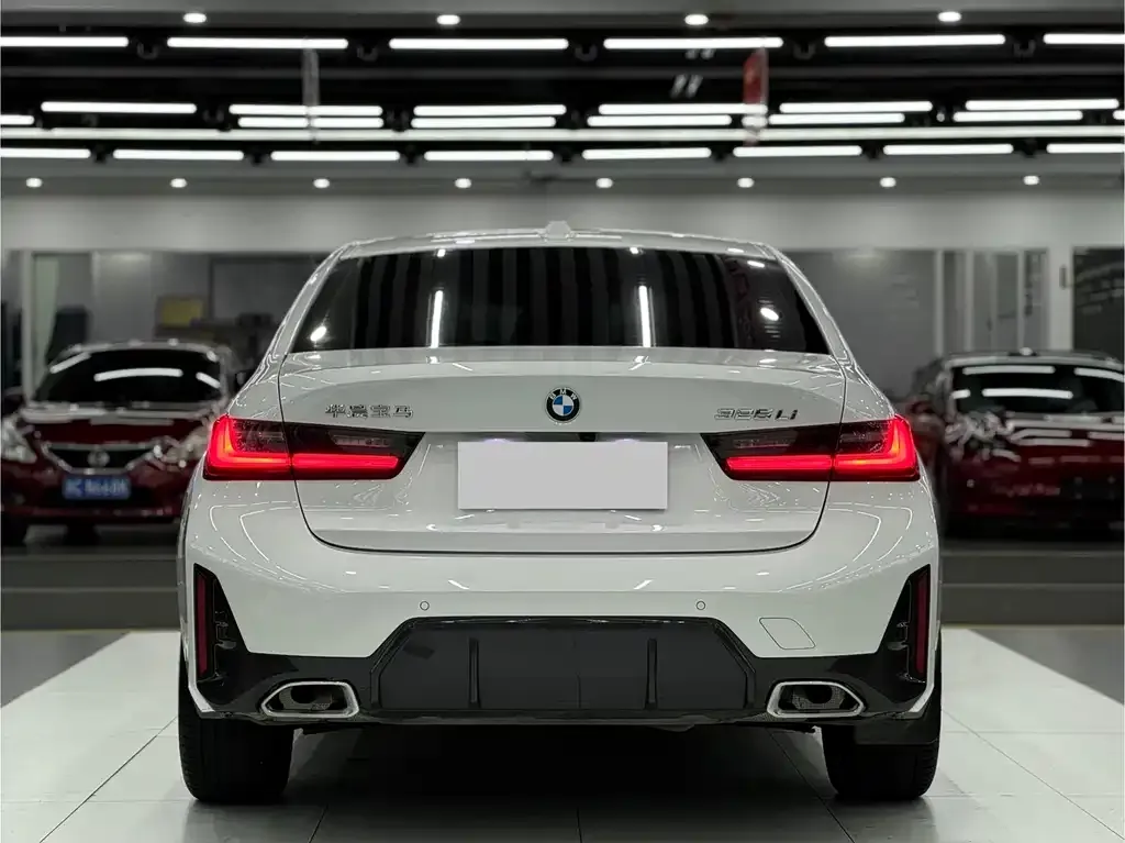BMW 3 Series 2023 из CN, фото 10