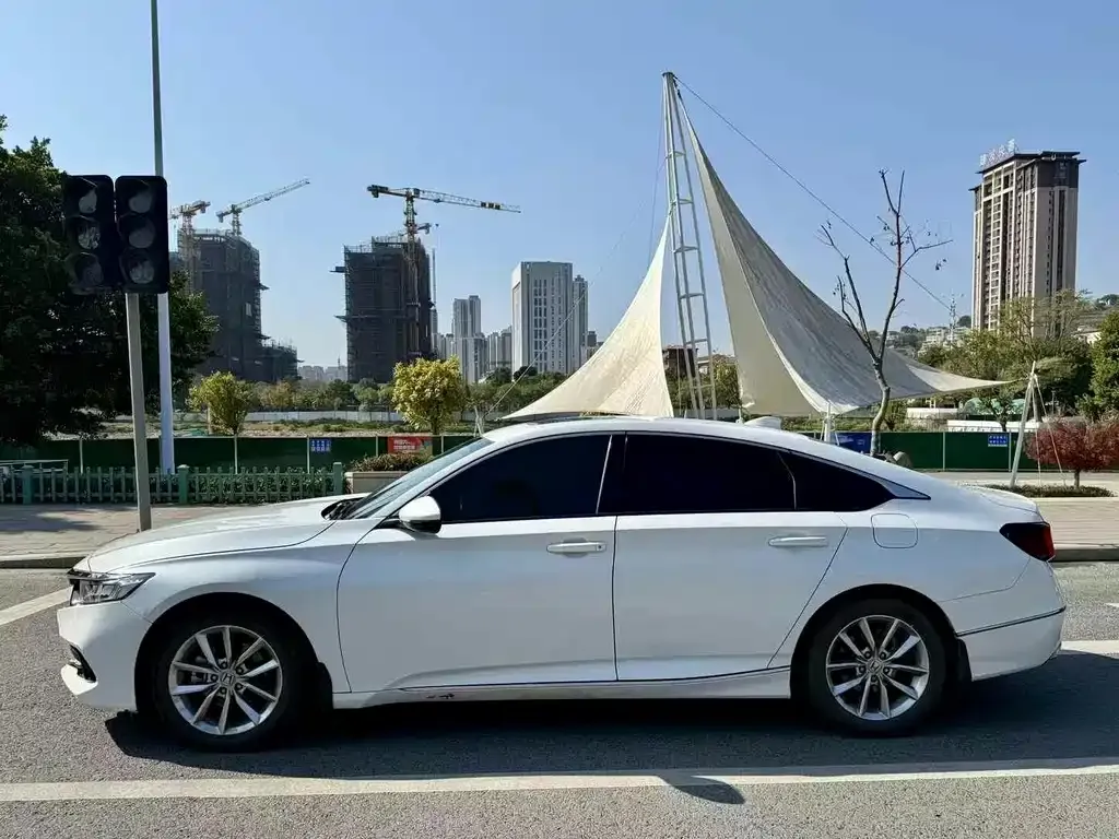 Honda Accord — фото 3