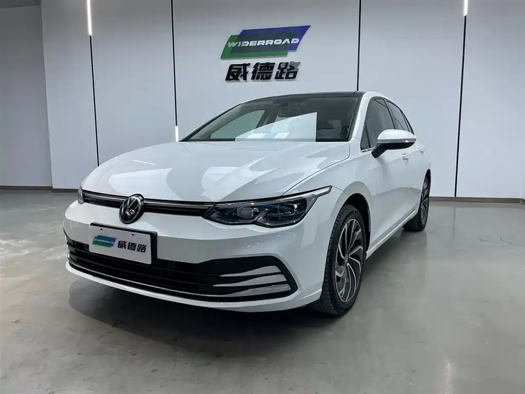 Volkswagen Golf 2023 из CN, фото 1
