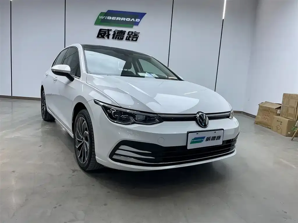 Volkswagen Golf 2023 из CN, фото 3