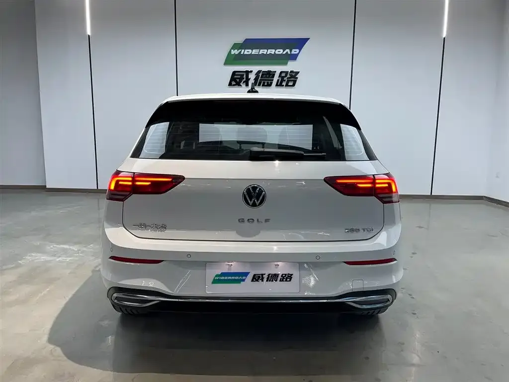 Volkswagen Golf 2023 из CN, фото 5