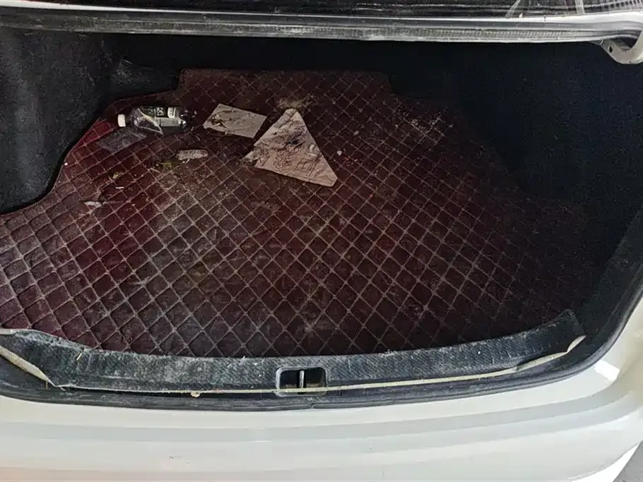 Toyota Corolla — фото 4