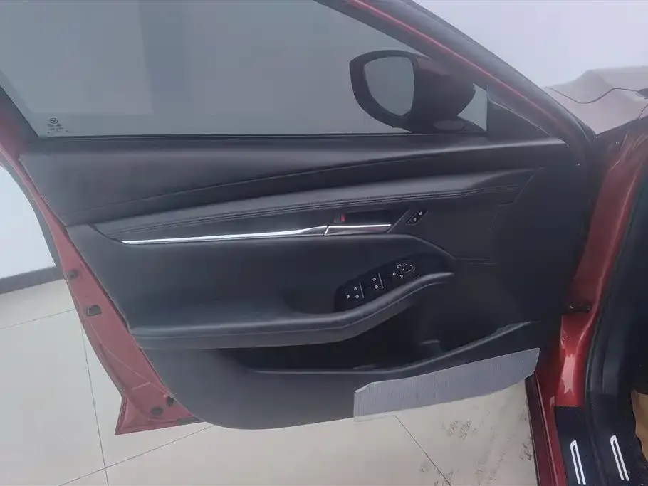 Mazda 3 Axela 2023 из CN, фото 8