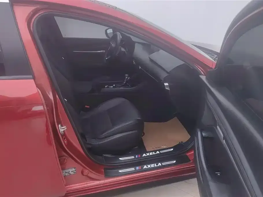 Mazda 3 Axela 2023 из CN, фото 9