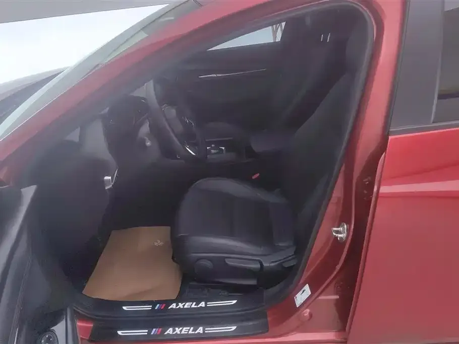 Mazda 3 Axela 2023 из CN, фото 4