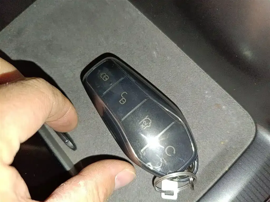 BYD L EV 2024 из CN, фото 2
