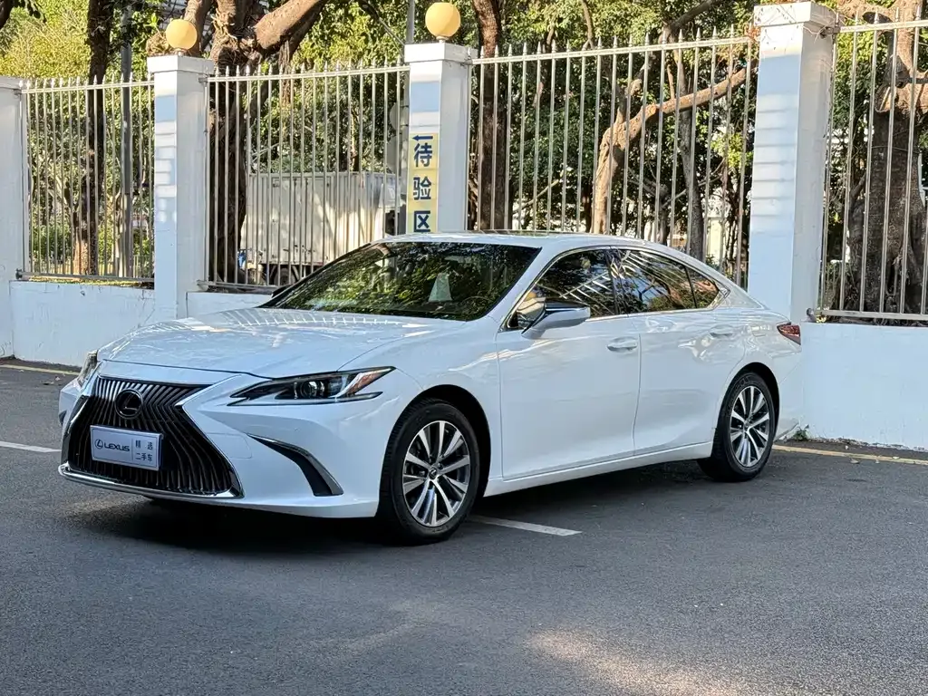 Lexus ES 2021 из CN, фото 1