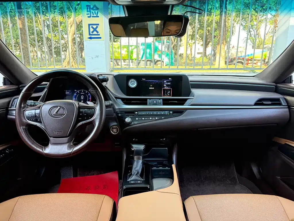 Lexus ES 2021 из CN, фото 8