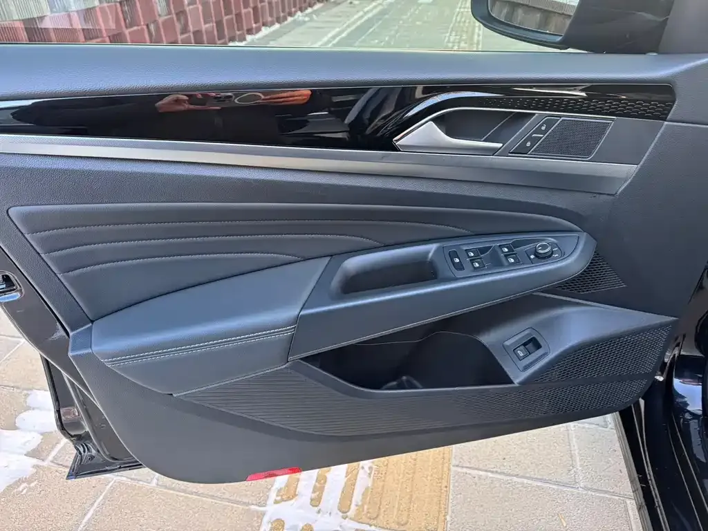 Volkswagen Passat 2022 из CN, фото 6