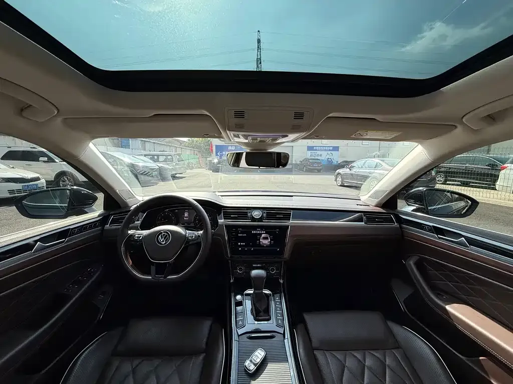 Volkswagen Phideon 2021 из CN, фото 4